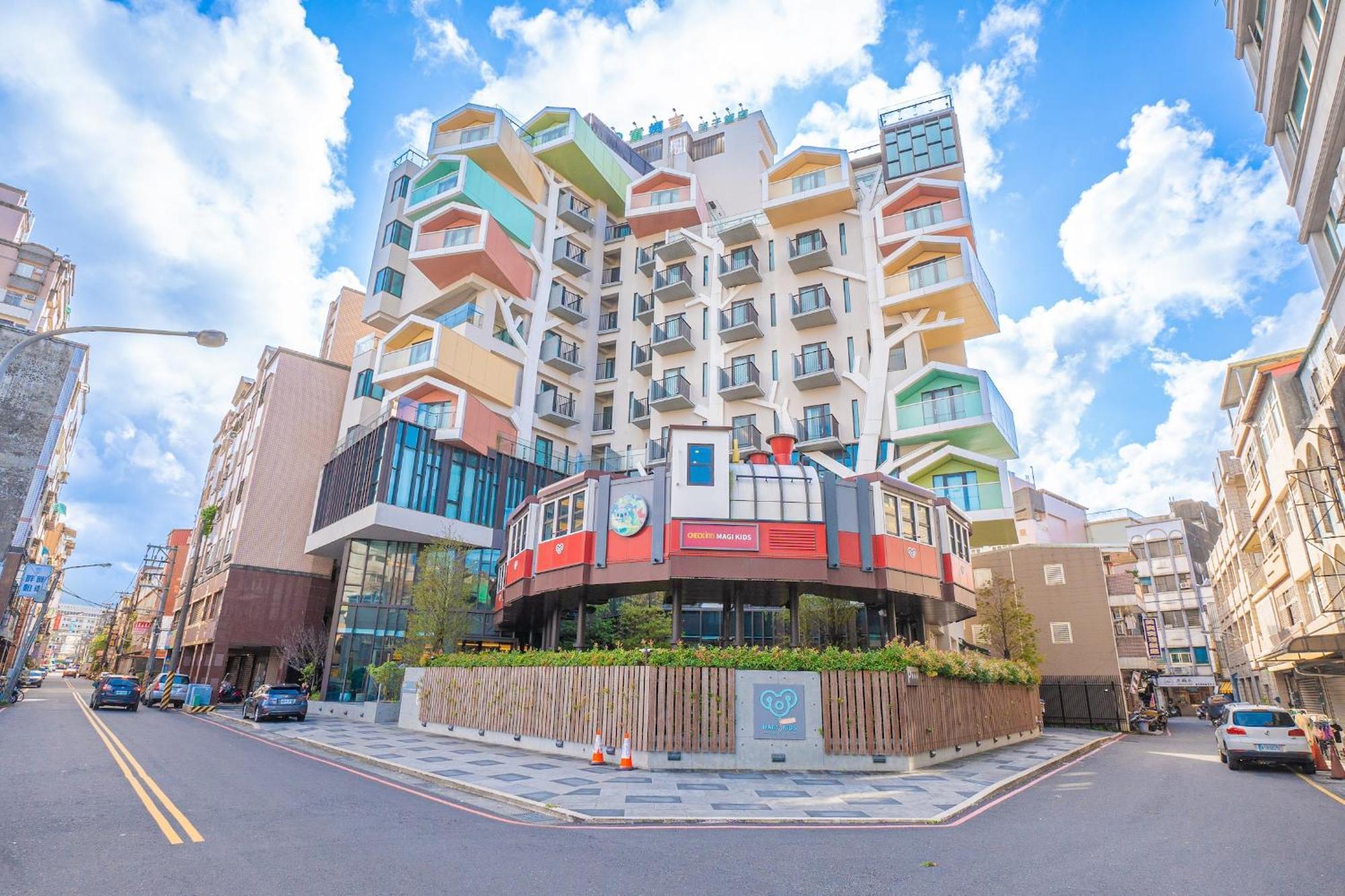 Check Inn Magi Kids Hotel Luodong Exterior foto